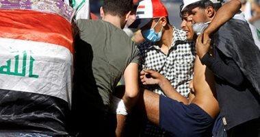 جوان معترض عراقی با خود یک شیر به میدان تظاهرات آورد