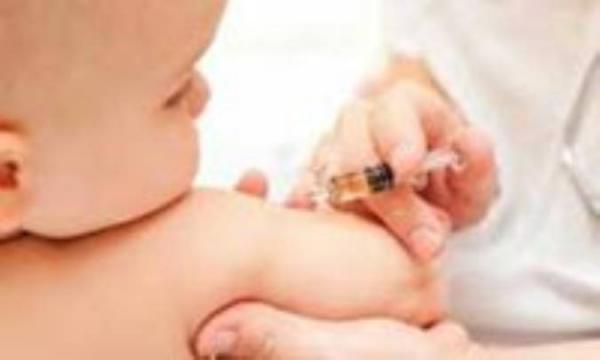 تب کردن نوزاد پس از تزریق واکسن