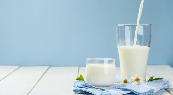 شیر غنی شده چیست و چه خاصیت هایی دارد