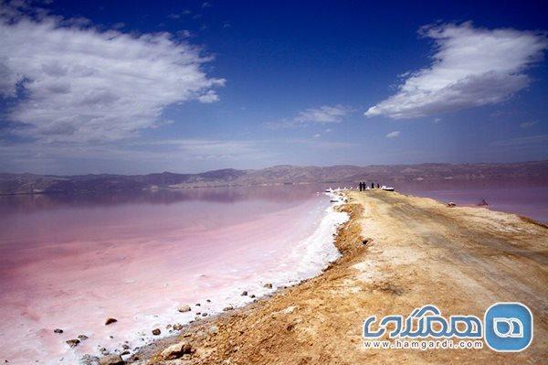عجیب ترین تالاب های ایران ، زیباترین دریاچه های ایران