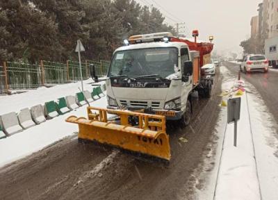 آماده باش شهرداری برای بارش برف تهران ، فعالیت 308 دستگاه ماشین برف روبی برای پاکسازی معابر
